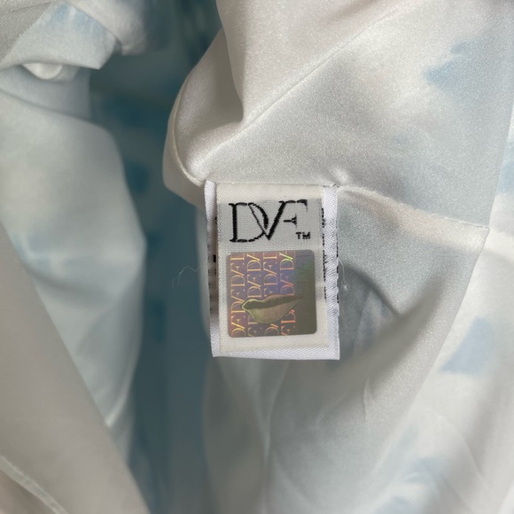 NWOT 🆕 DIANE VON FURSTENBERG Blue Floral Print Dress - Picture 6 of 7